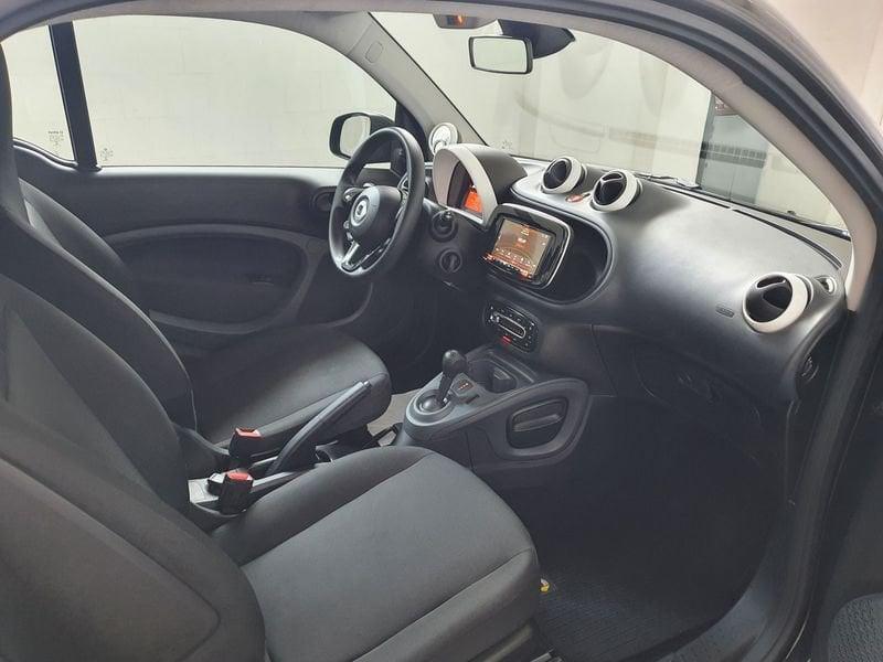 smart fortwo EQ Passion TUA 108,00 MESE