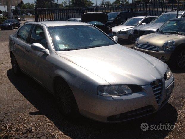 Alfa Romeo 166 2.4 JTD M-JET 20V cat Distinctive 2