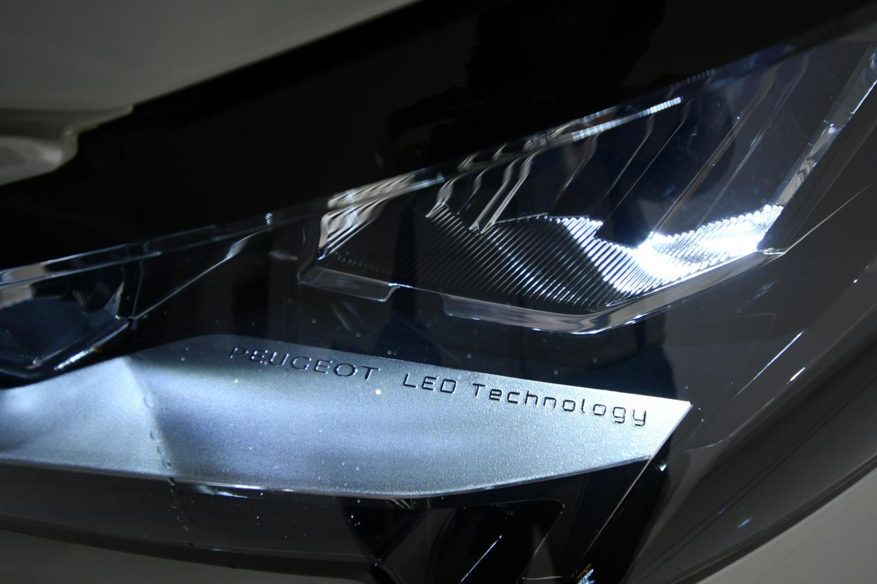 PEUGEOT 3008 1.5 bluehdi Allure Pack s&s 130cv eat8 CAMERA+APP CONNECT+C18"