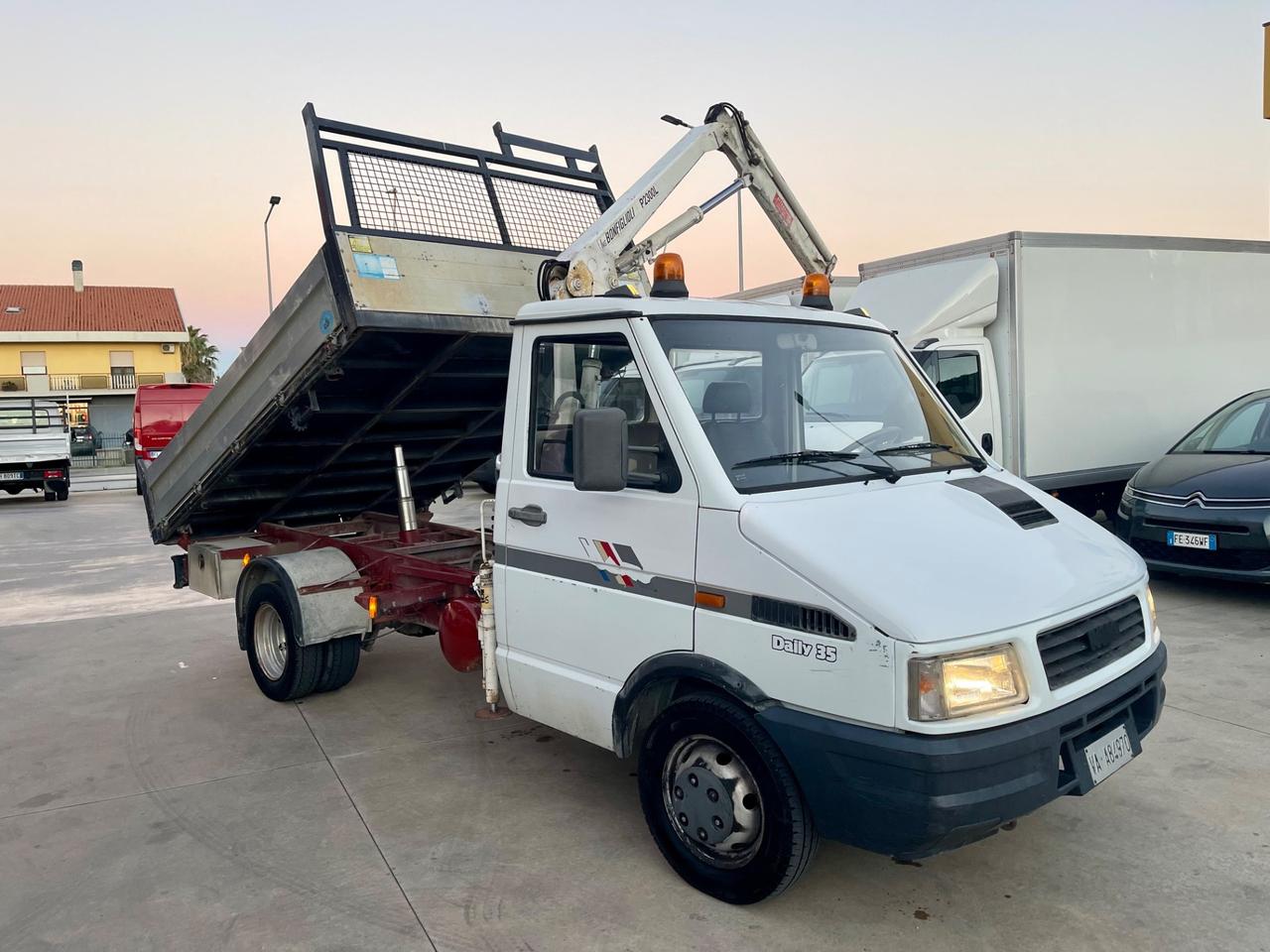 Iveco Daily 35.12 Cassone Ribaltabile e Grù Bonfiglioli