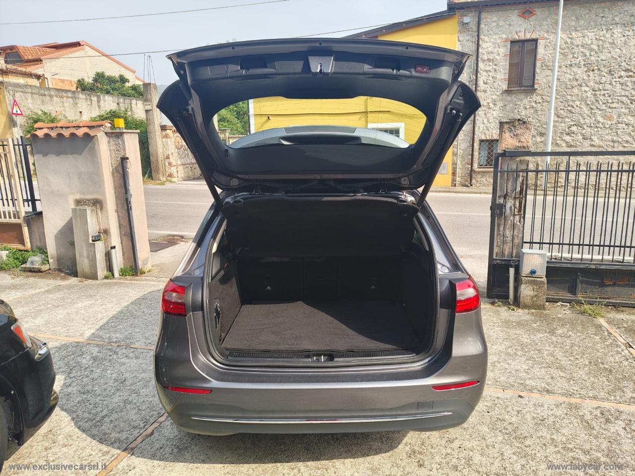 MERCEDES-BENZ B 180 d Automatic Executive