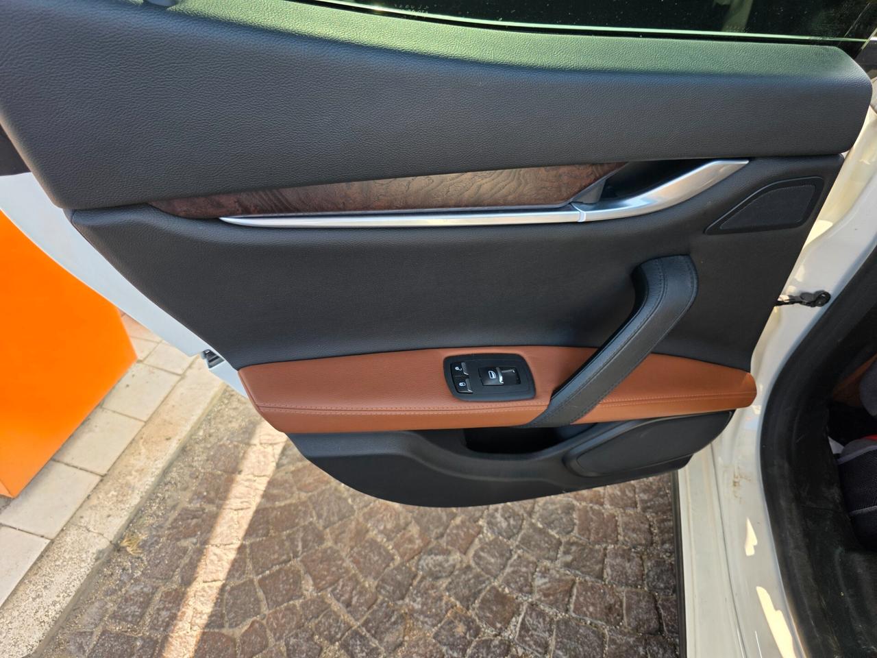 Maserati Ghibli V6 Diesel 275 CV con 159.000km