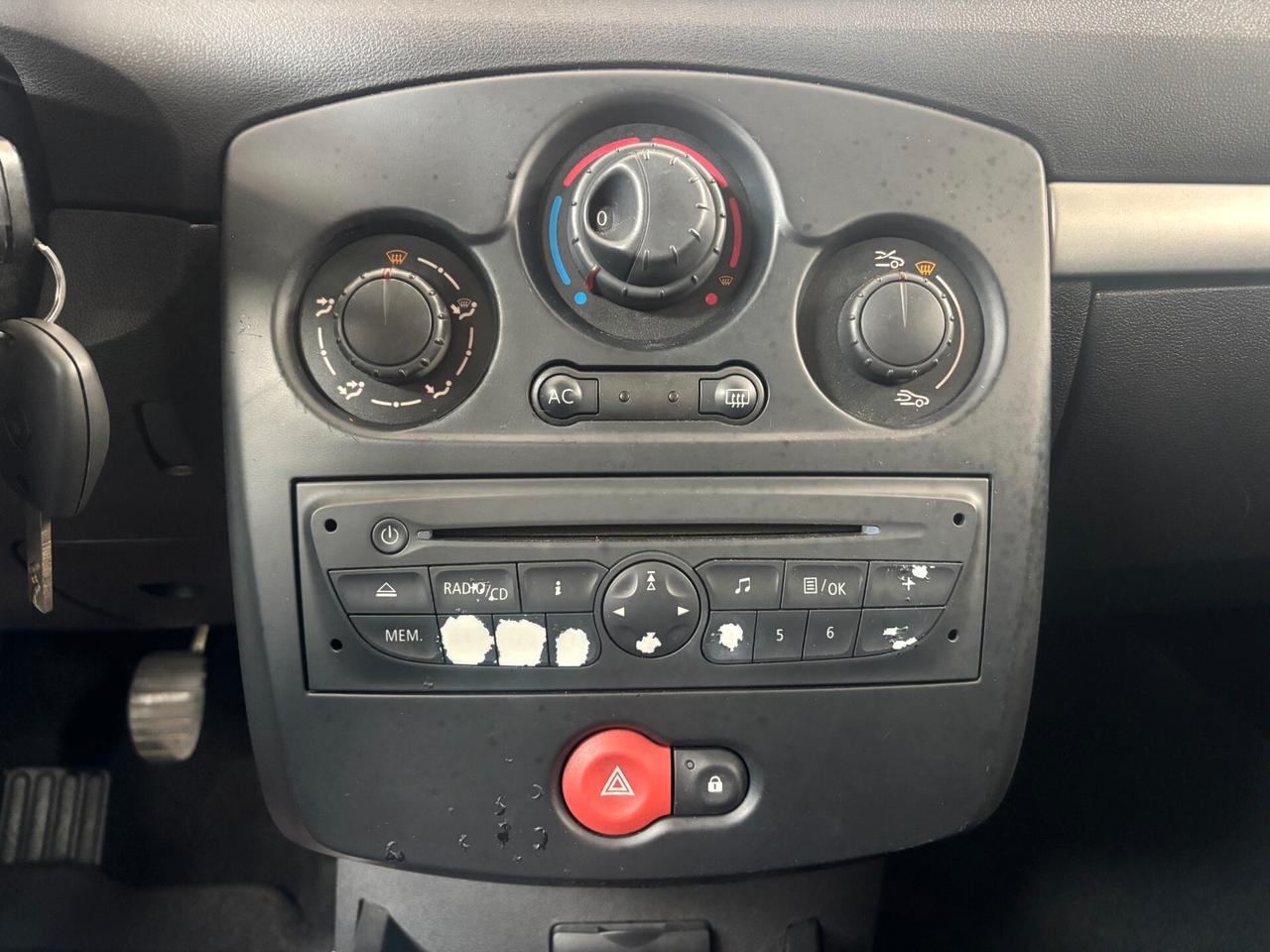 Renault Clio 1.2 16V 5 porte Dynamique