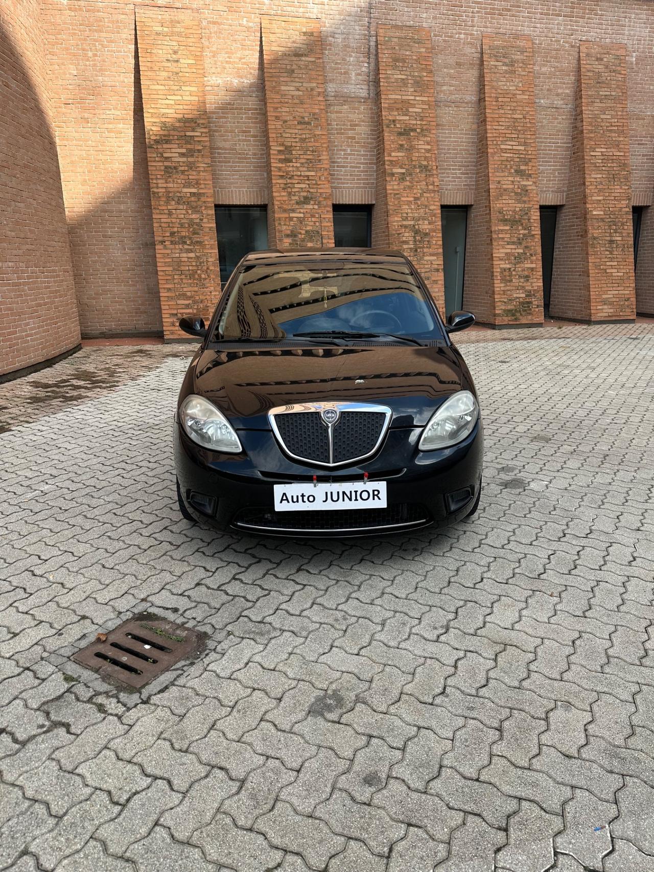 Lancia Ypsilon 1.2 Platino