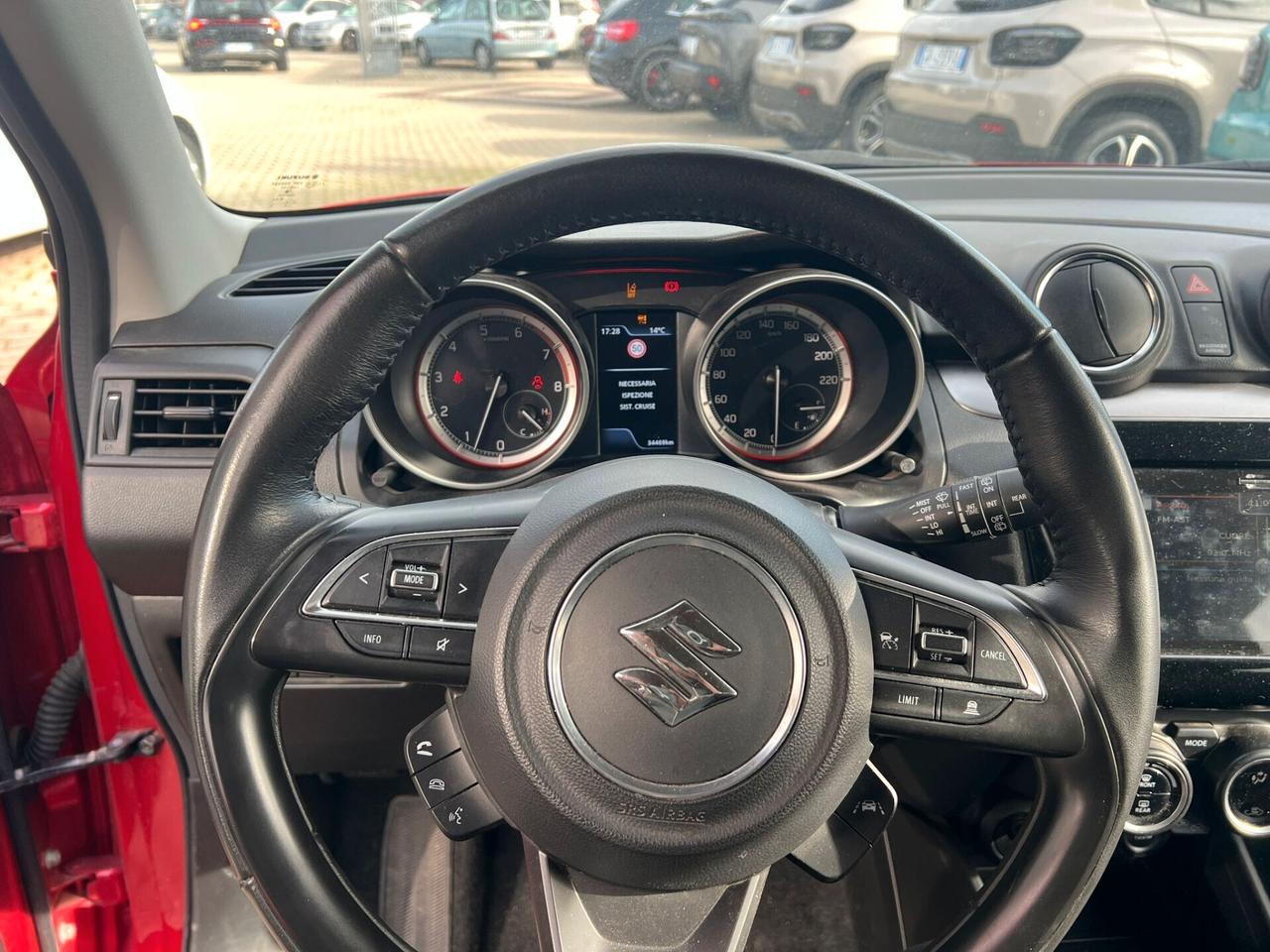 Suzuki Swift 1.2 Hybrid Top, iva esposta.