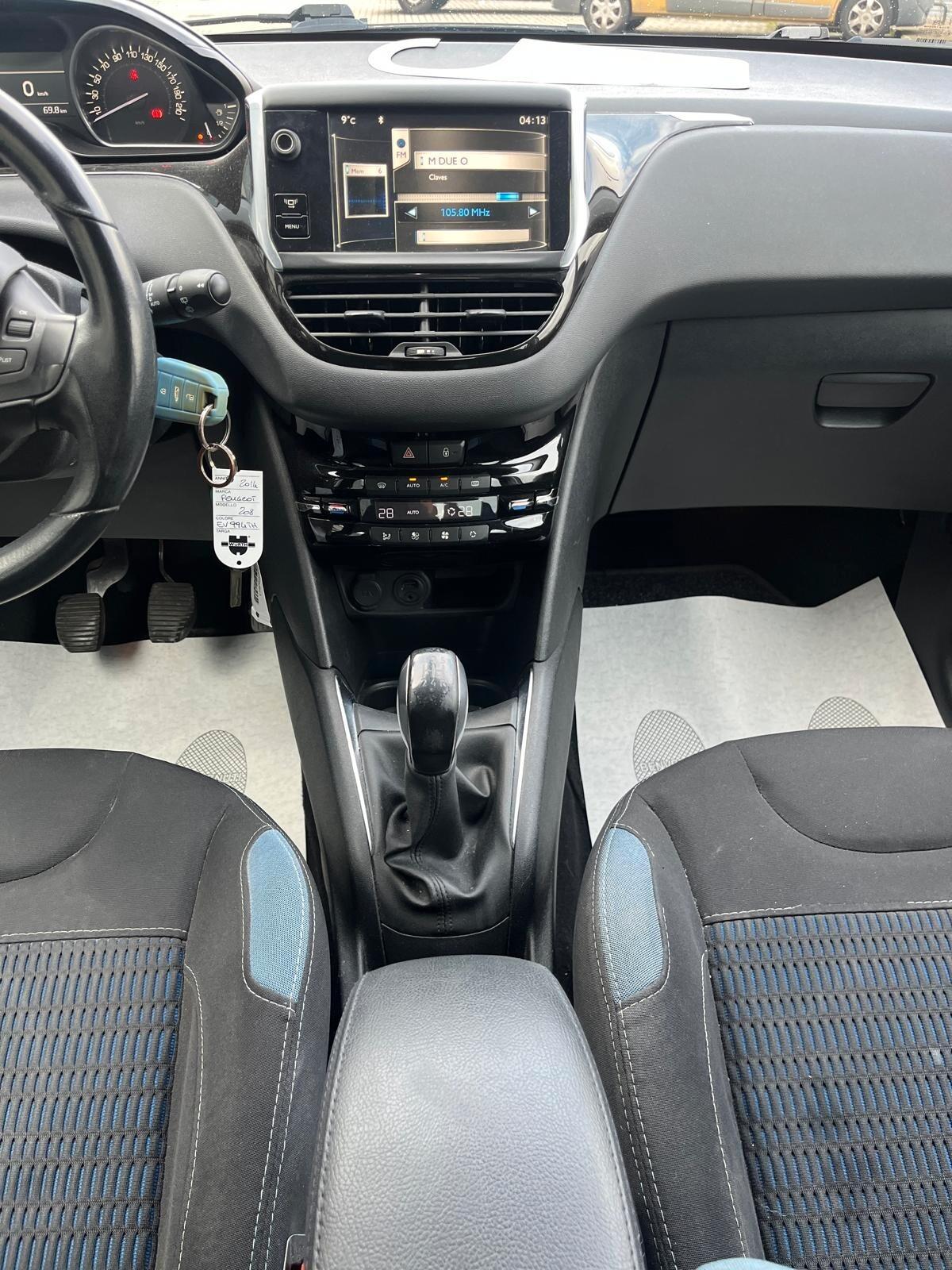 Peugeot 208 PureTech 82 5 porte Allure - OK NEOPATENTATO