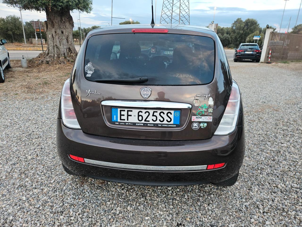 Lancia Ypsilon 1.3 MJT 75 CV Diva