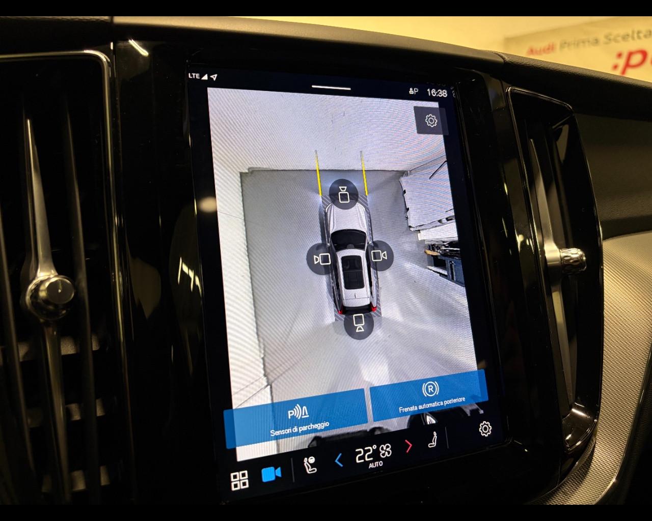 VOLVO XC60 T6 PHEV PLUS DARK AWD AUTO