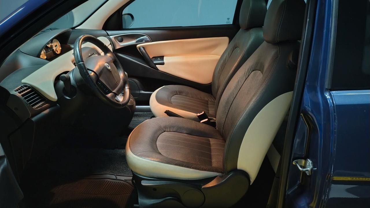 Lancia Ypsilon 1.4 95 CV Automatica