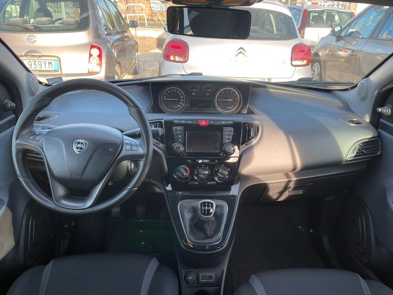 Lancia Ypsilon 1.2 69 CV 5 porte Silver