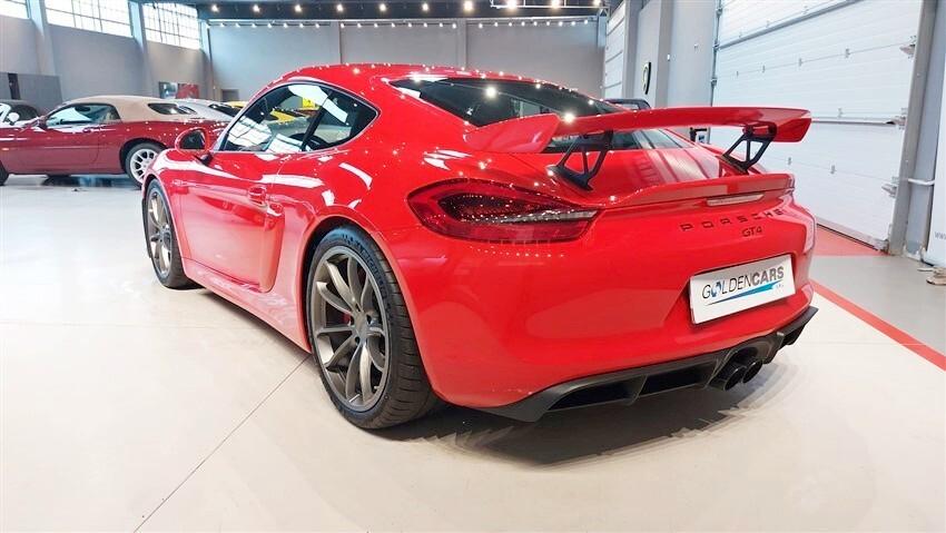 Porsche Cayman GT4 solo 680 Km