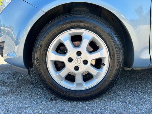 OPEL Corsa 1.2 5 porte Cosmo