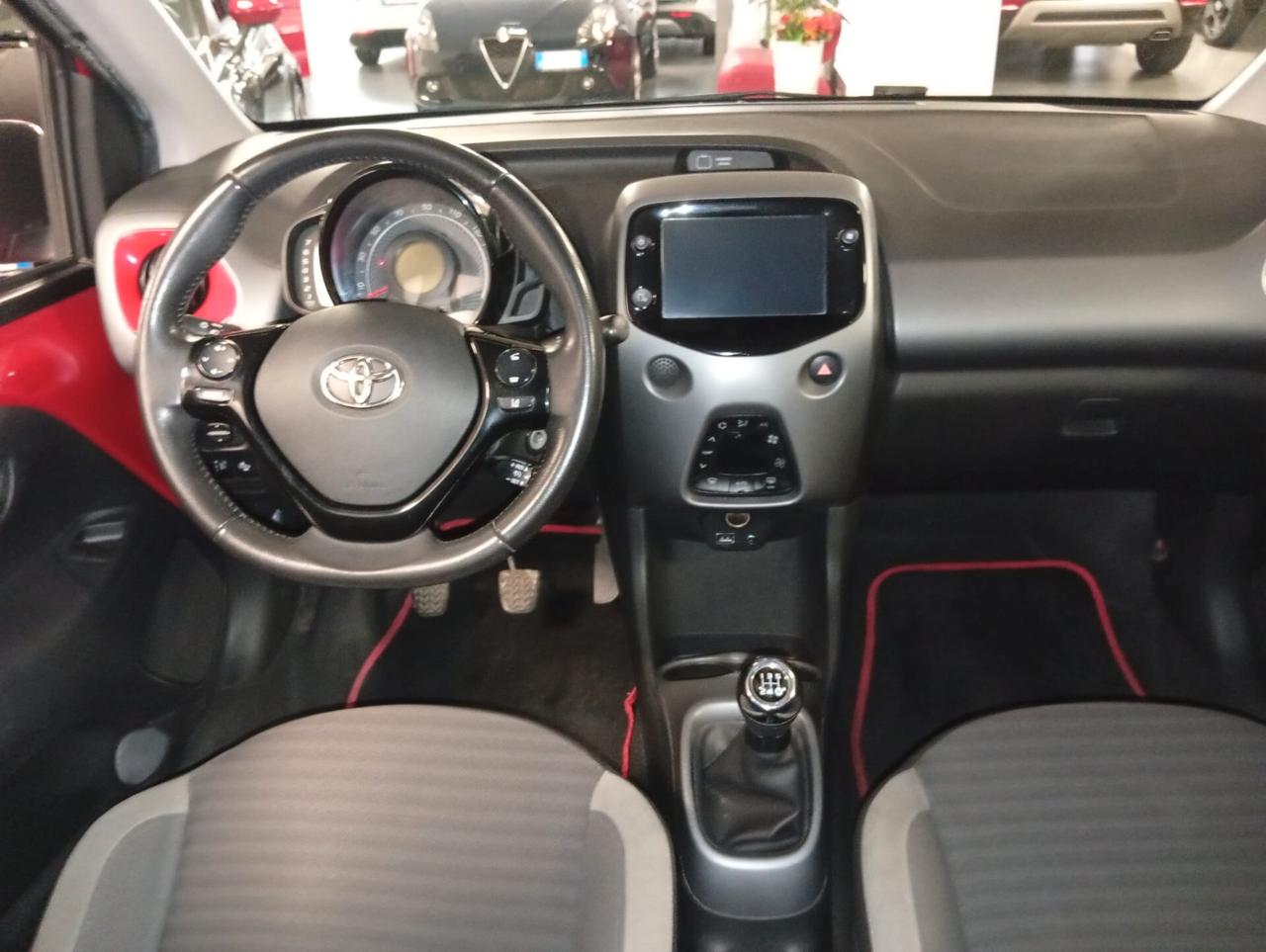 Toyota Aygo 1.0 VVT-i 72 CV 5 porte x-play