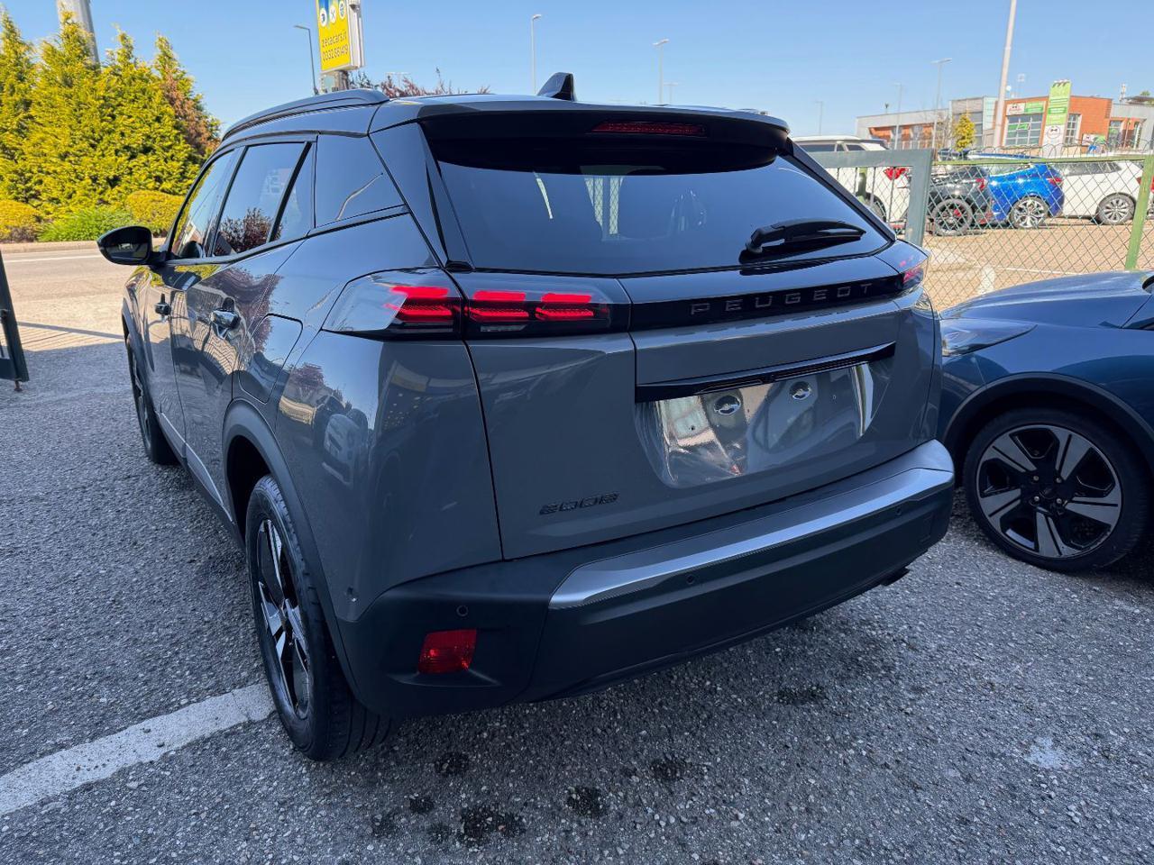PEUGEOT 2008 PureTech 100 S&S Allure