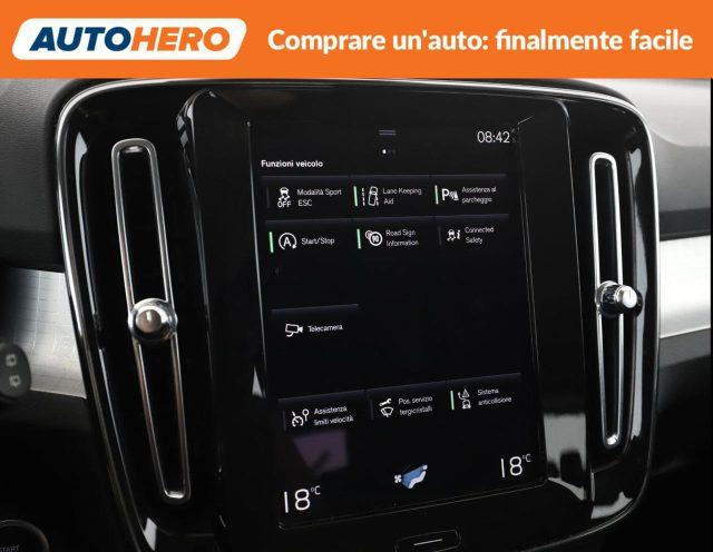 VOLVO XC40 T3 Momentum Pro