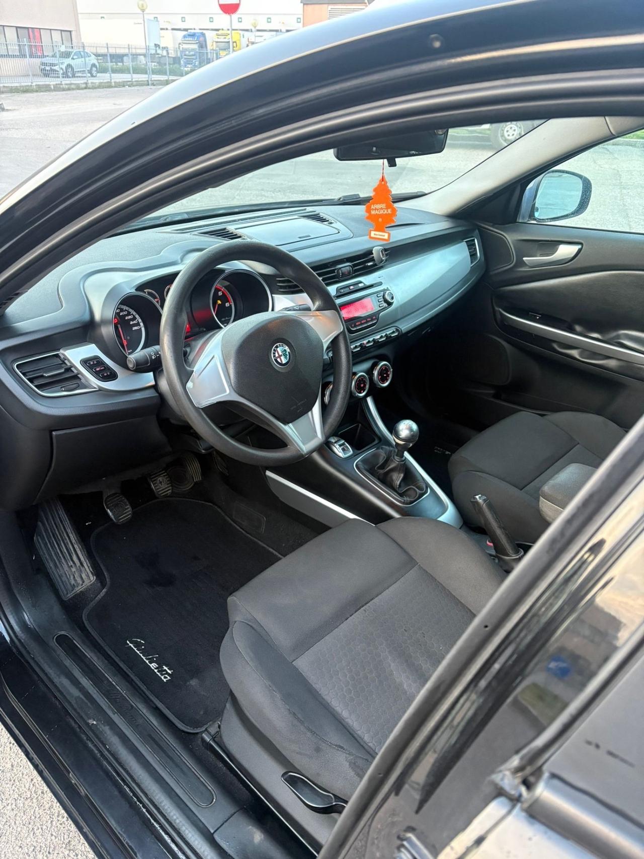 Alfa Romeo Giulietta 1.6 JTDm-2 105 CV Distinctive