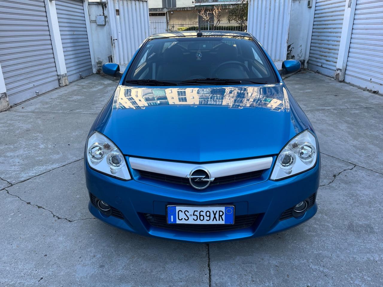 Opel Tigra TwinTop 1.4 16V Sport CABRIO