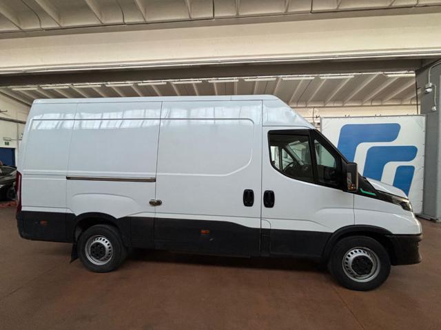 IVECO DAILY FURGONE 3520L H2 BLUE