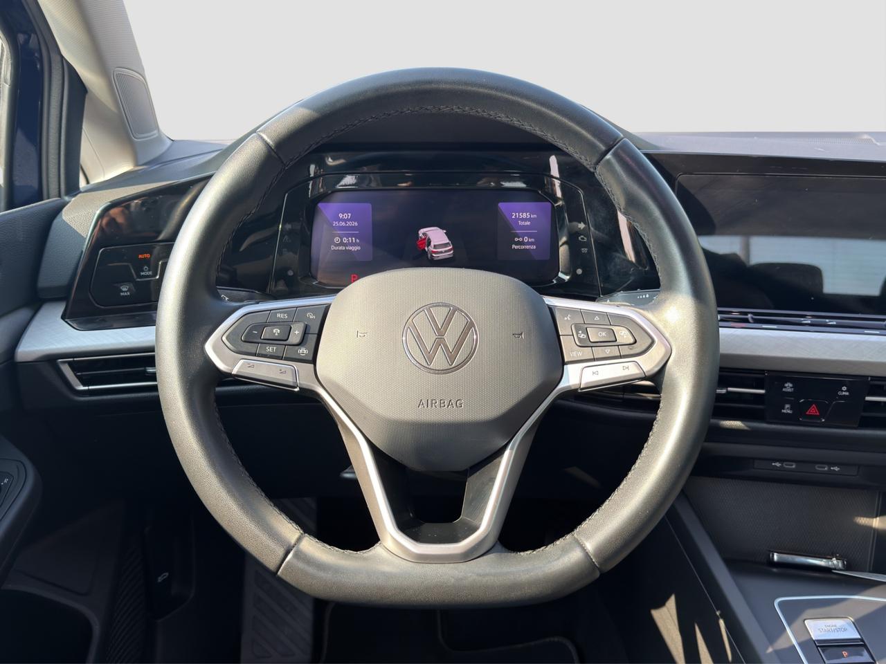 VOLKSWAGEN Golf 8ª serie Golf 1.0 eTSI EVO DSG Life