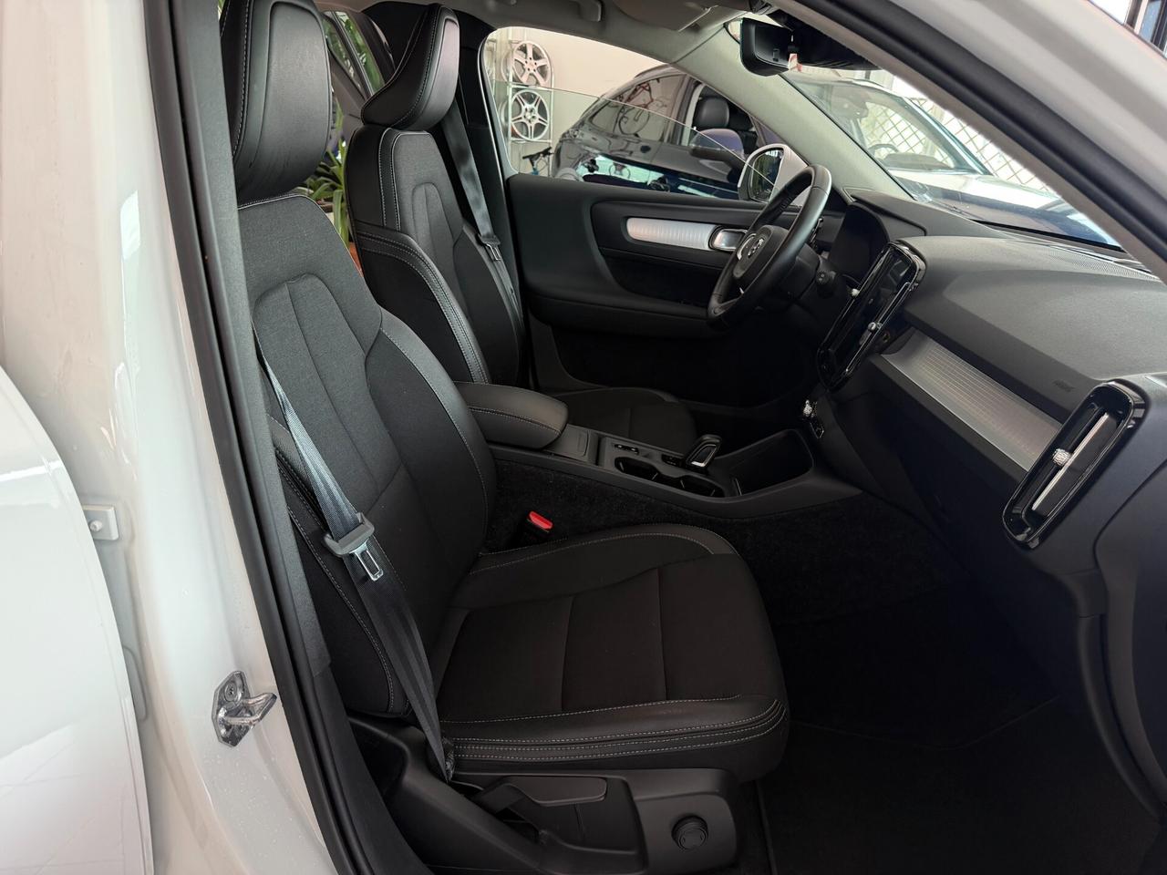 Volvo XC40 2.0cc 190Cv Automatica-Retrocamera