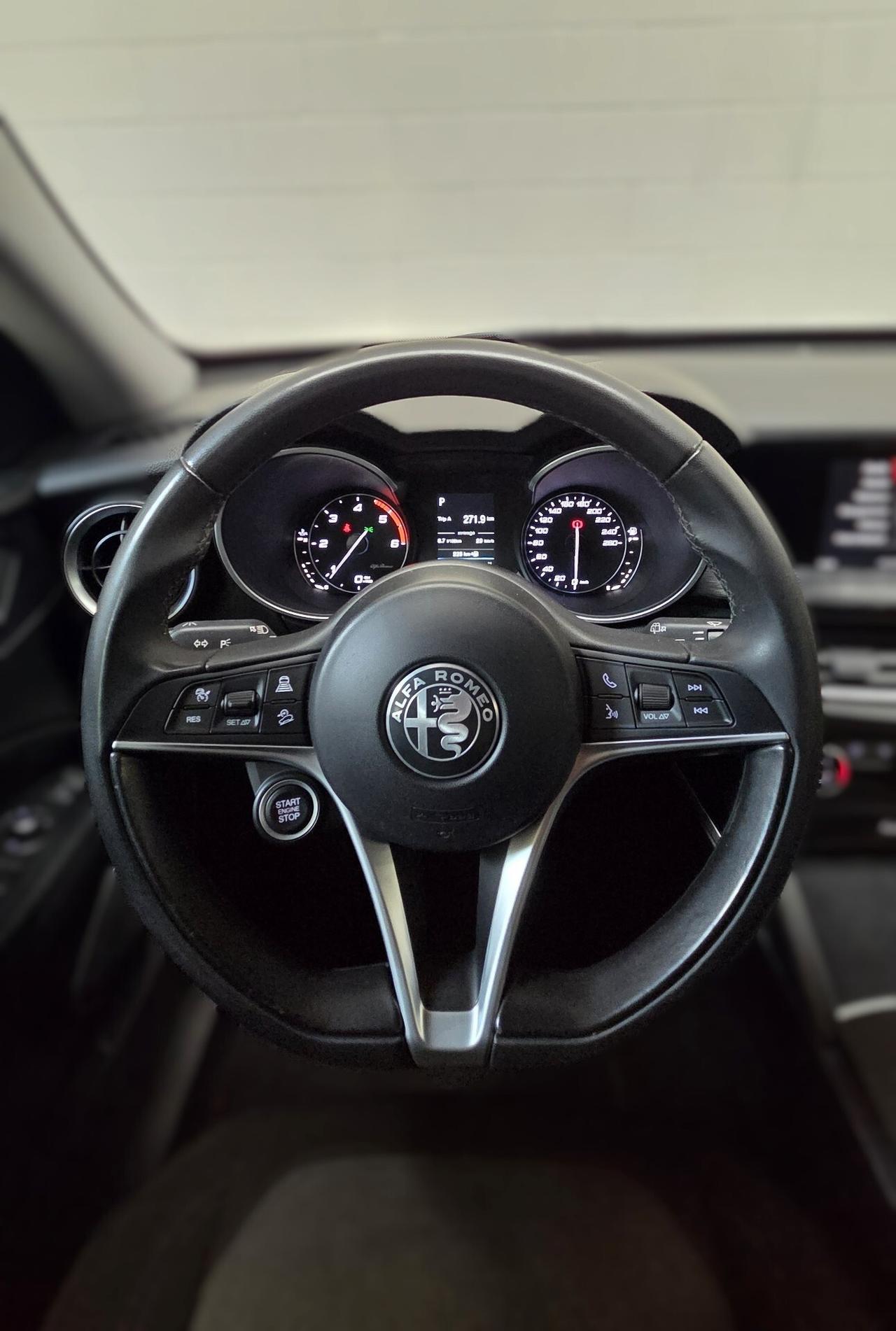 Alfa Romeo Stelvio 2.2 Turbodiesel 160 CV AT8 RWD Business