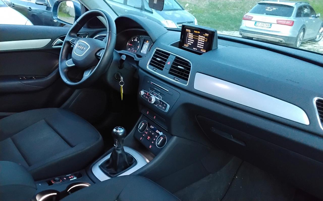 Audi Q3 2.0 TDI 120 CV Business