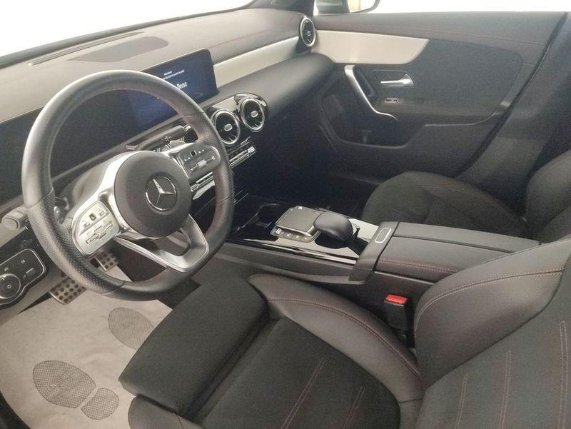 Mercedes-Benz CLA Shooting Brake 180 d Premium auto