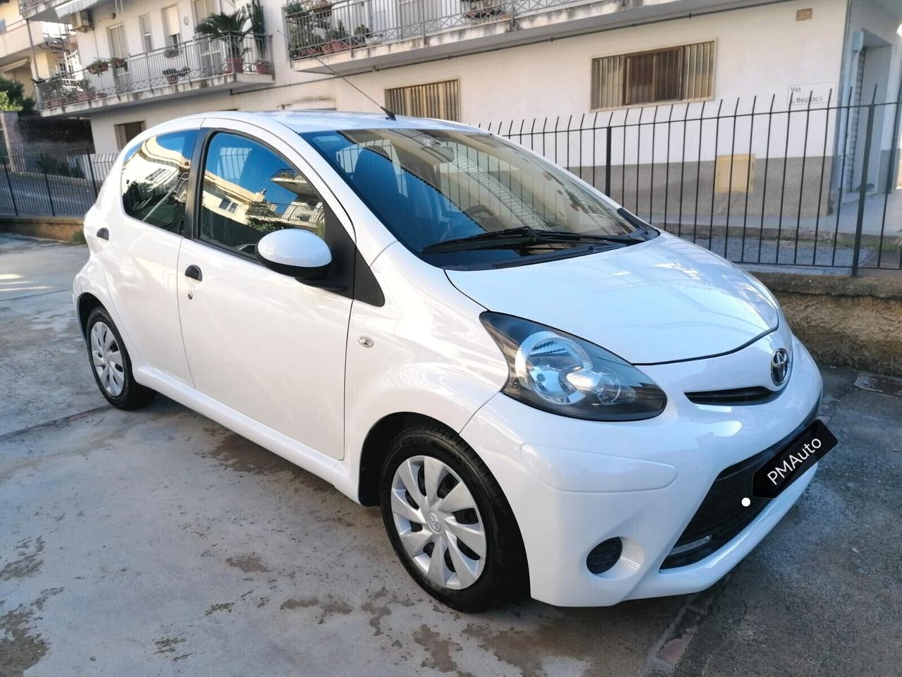 Toyota Aygo 1.0 12V VVT-i 5 porte Now Connect
