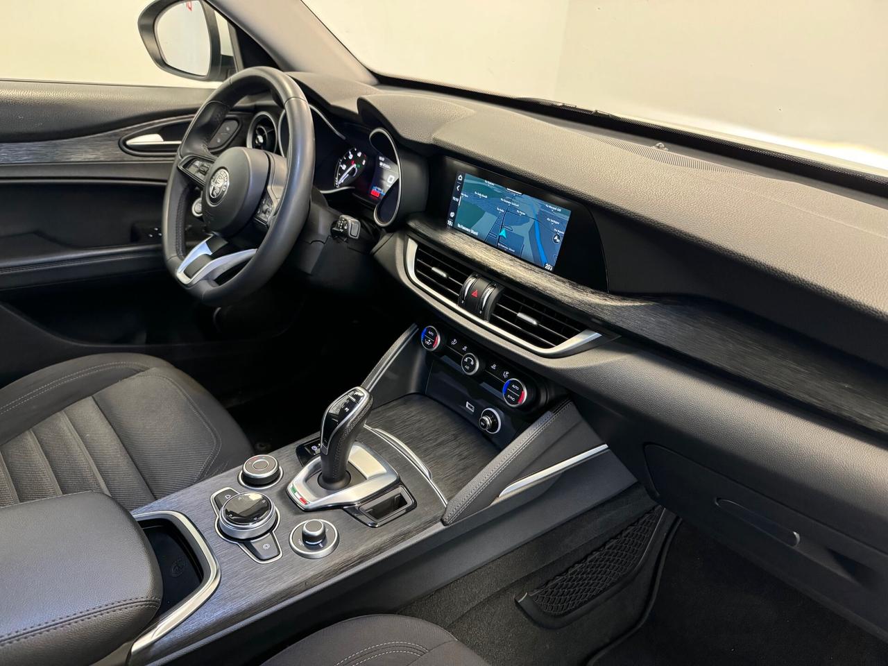 Alfa Romeo Stelvio 2.2 Turbodiesel 160 CV AT8 RWD ALLESTIMENTO QV 20"