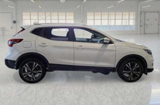NISSAN Qashqai 1.6 dCi 4WD N-Connecta