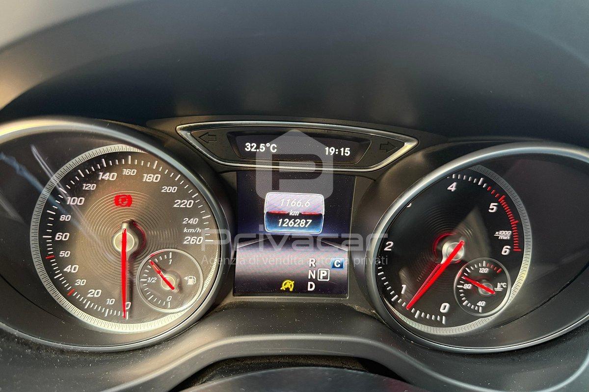 MERCEDES GLA 200 d Automatic Sport