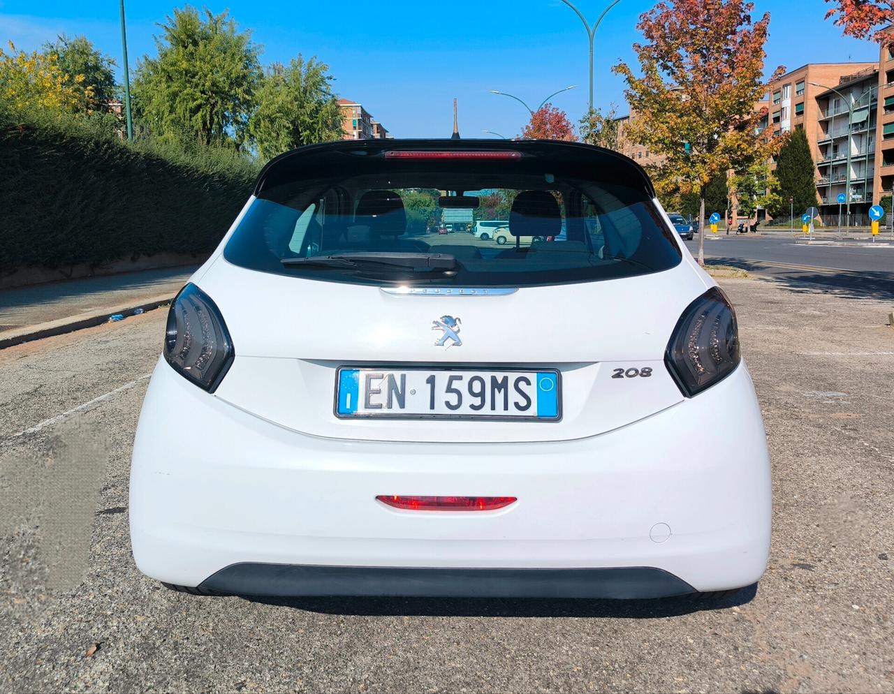Peugeot 208 1o Serie 1.2VTI 82CV 3P Allure