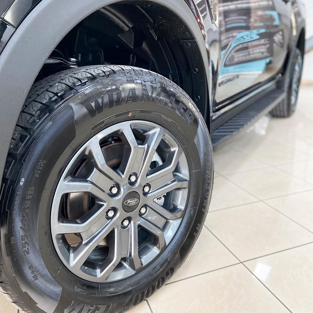 Ford Ranger Wildtrak 205 CV doppia cabina 5 posti escl. IVA