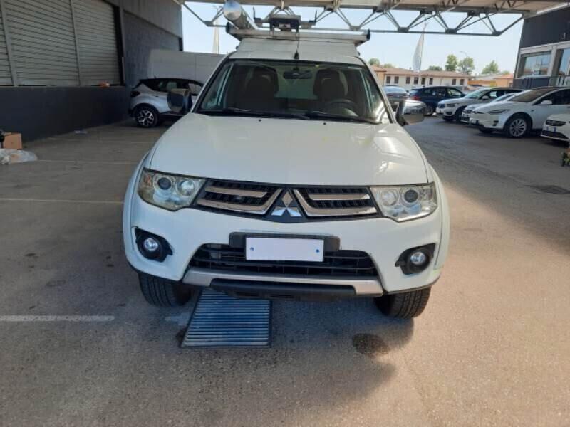 Mitsubishi L200 2.5 DI-D/178CV SC Inform DPF