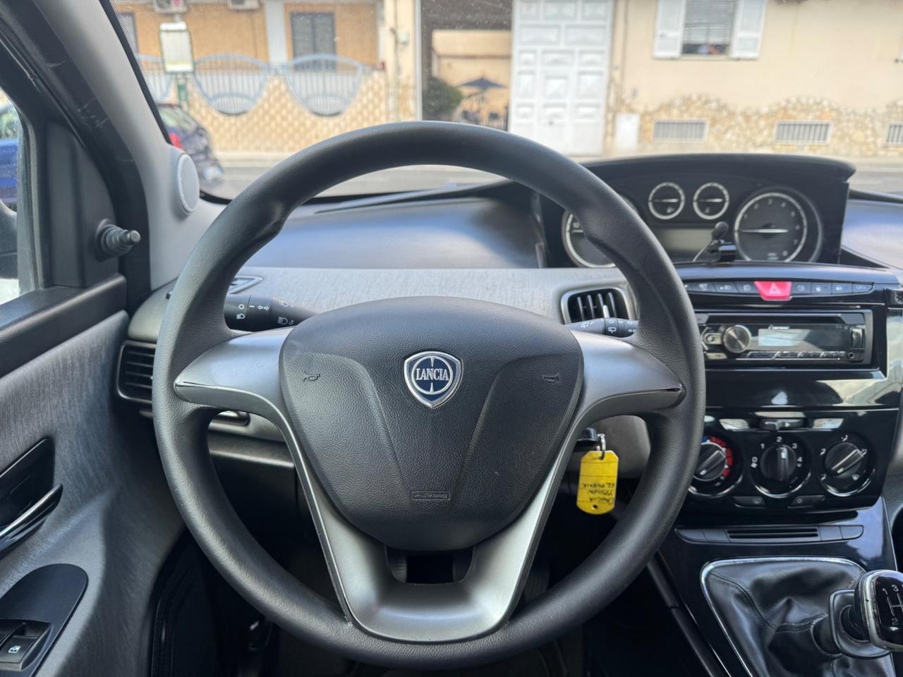 Lancia Ypsilon 1.2 GPL 69CV Ecochic 2012