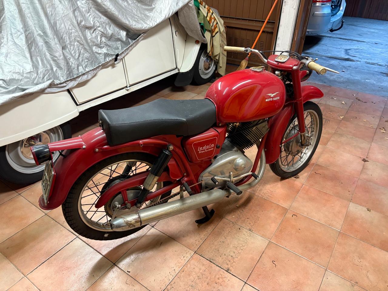 Moto Guzzi Lodola 235 gran turismo