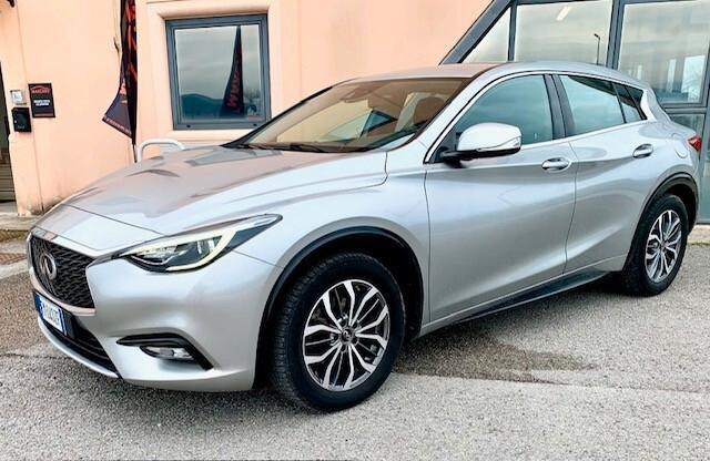 Infiniti Q30 1.5 diesel Business