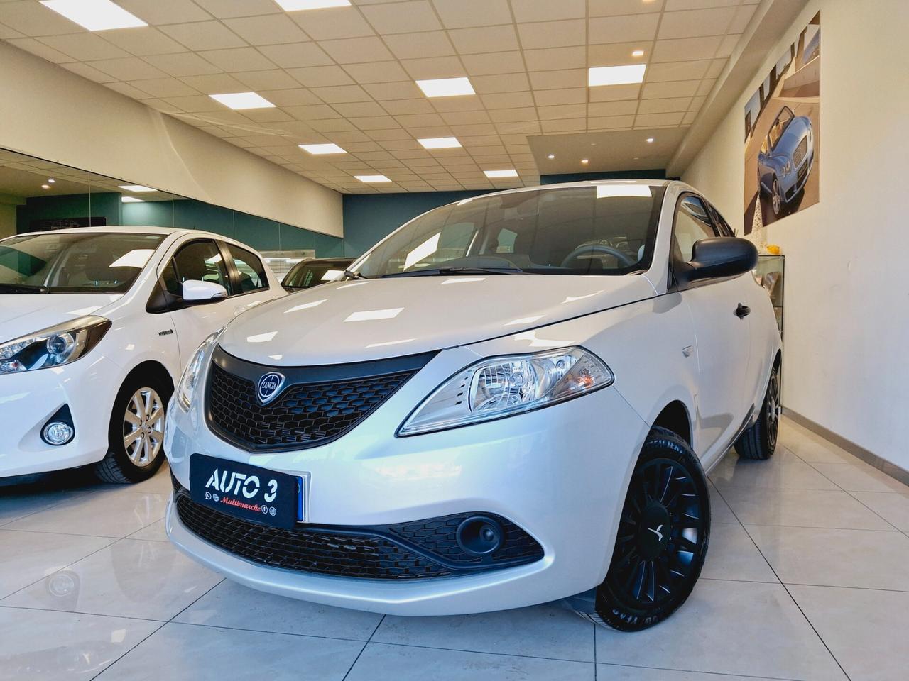 Lancia Ypsilon 1.0 FireFly 5 porte S&S Hybrid Gold