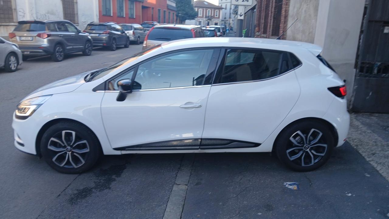 Renault Clio TCe 12V 90 CV GPL MOSCHINO INTENSE