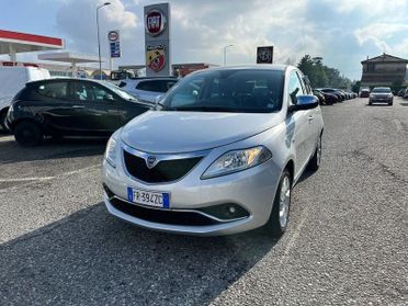 Lancia Ypsilon 1.2 69 CV 5 porte S&S Platinum