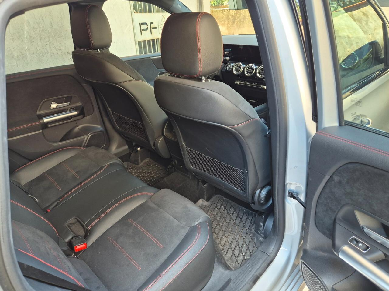 Mercedes-benz B 180 d Automatic AMG Line Premium Plus