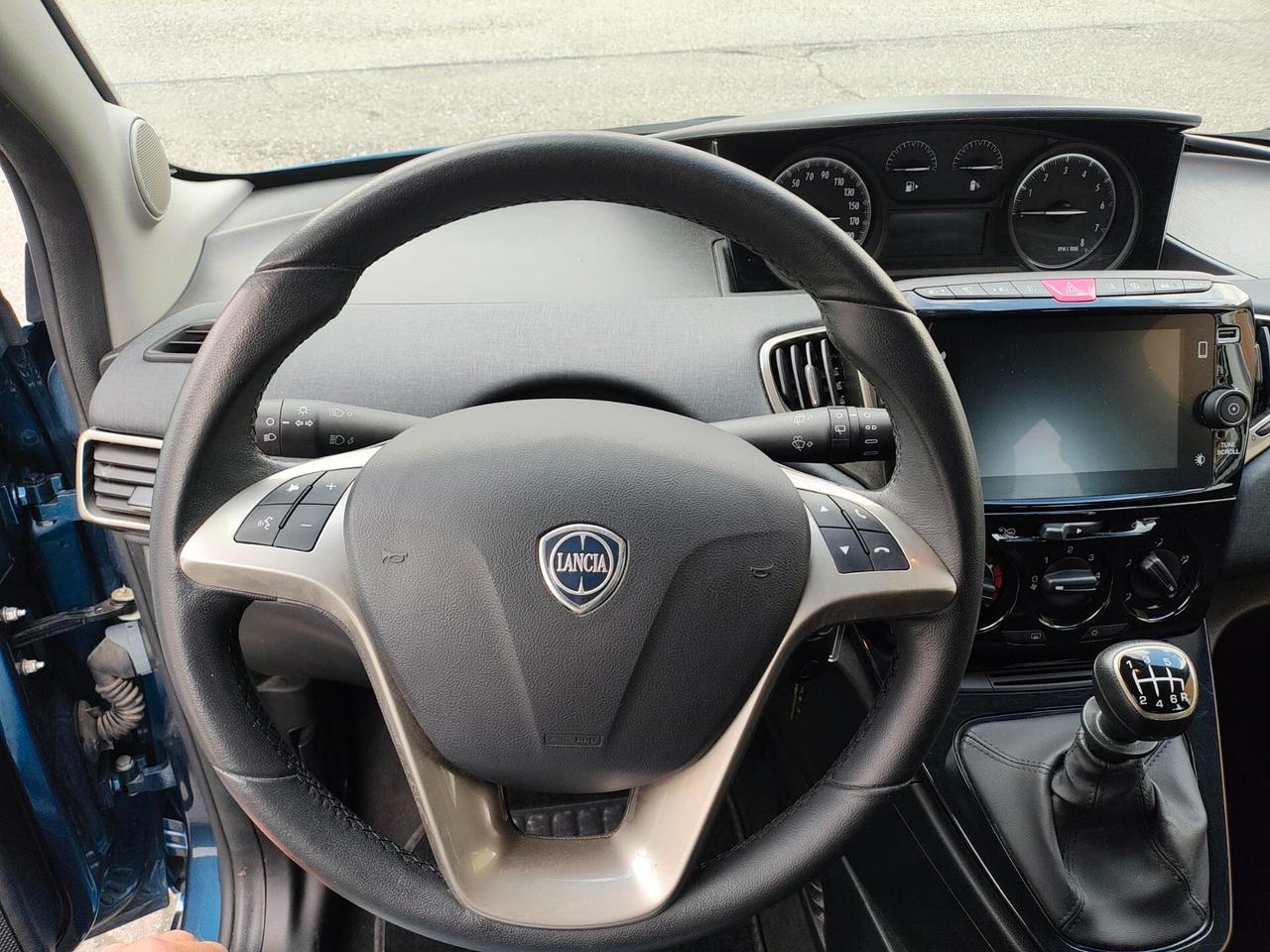LANCIA YPSILON 1.0 HYBRID -2023