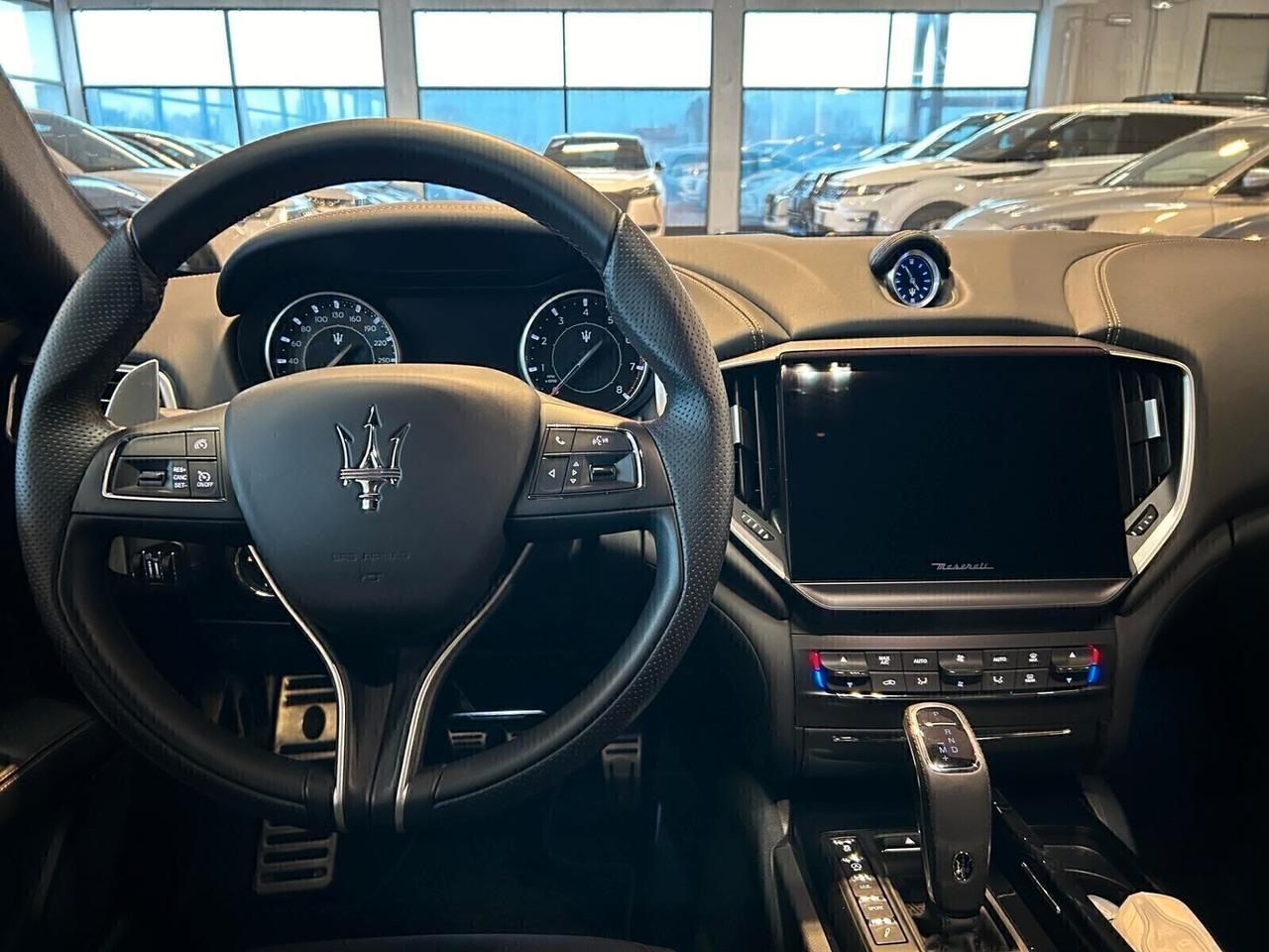 Maserati Ghibli GRANSPORT L4 330 CV MHEV 26000 km
