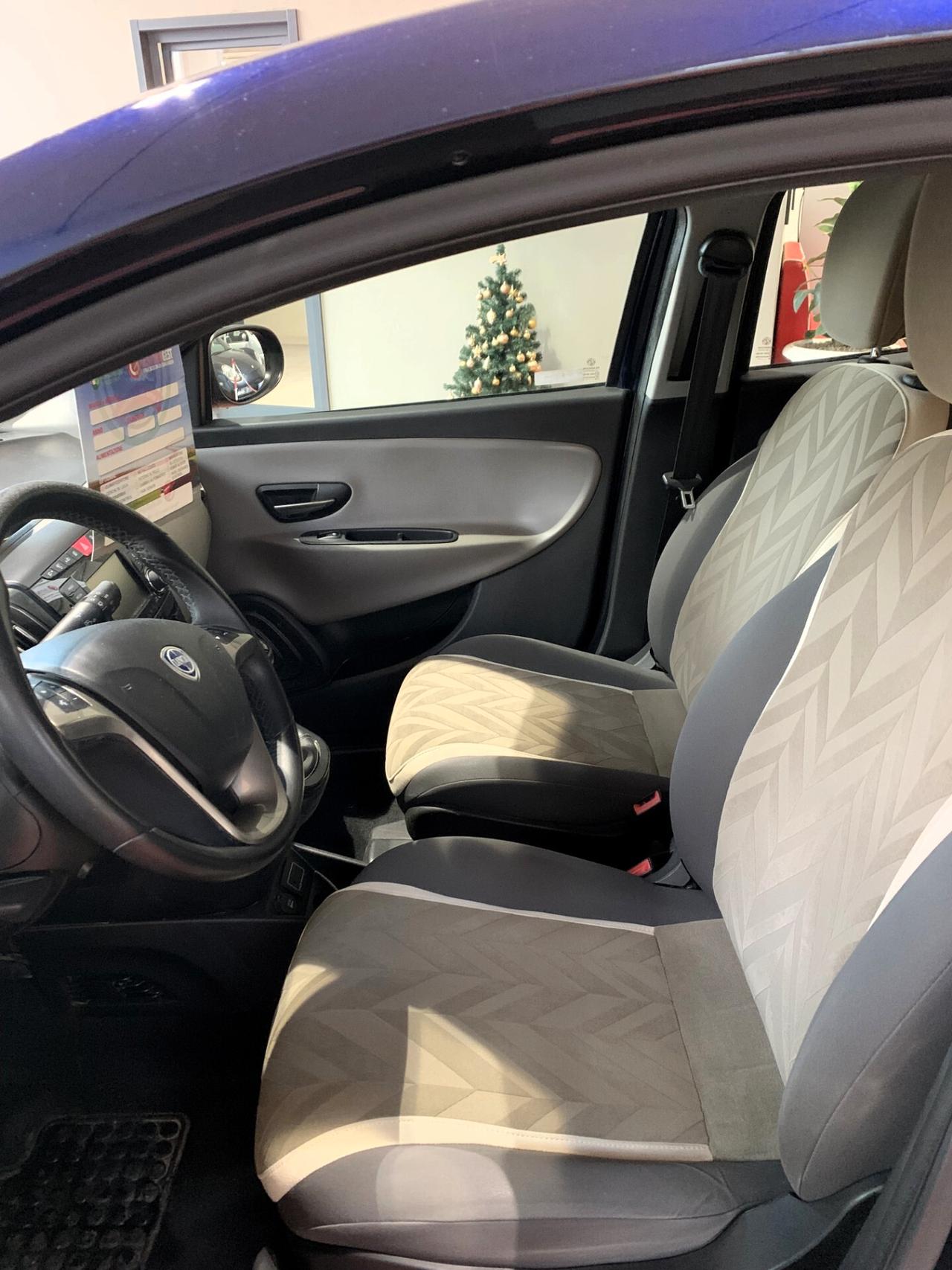 Lancia Ypsilon 1.2 69 CV 5 porte GPL Ecochic Gold-unico proprietario-