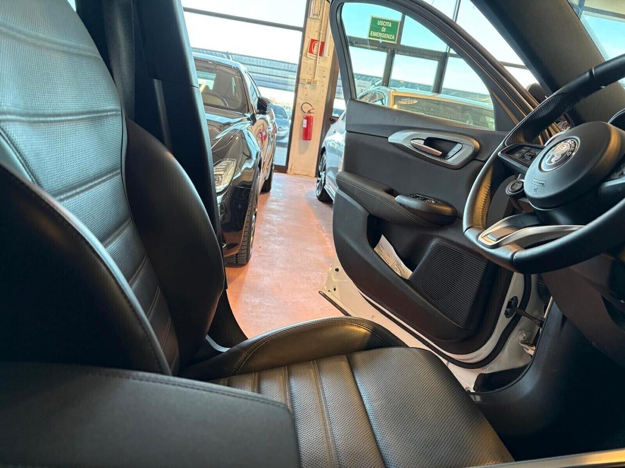 Alfa Romeo Tonale VELOCE 1.5 160 CV Hybrid TCT7 SPOTICAR