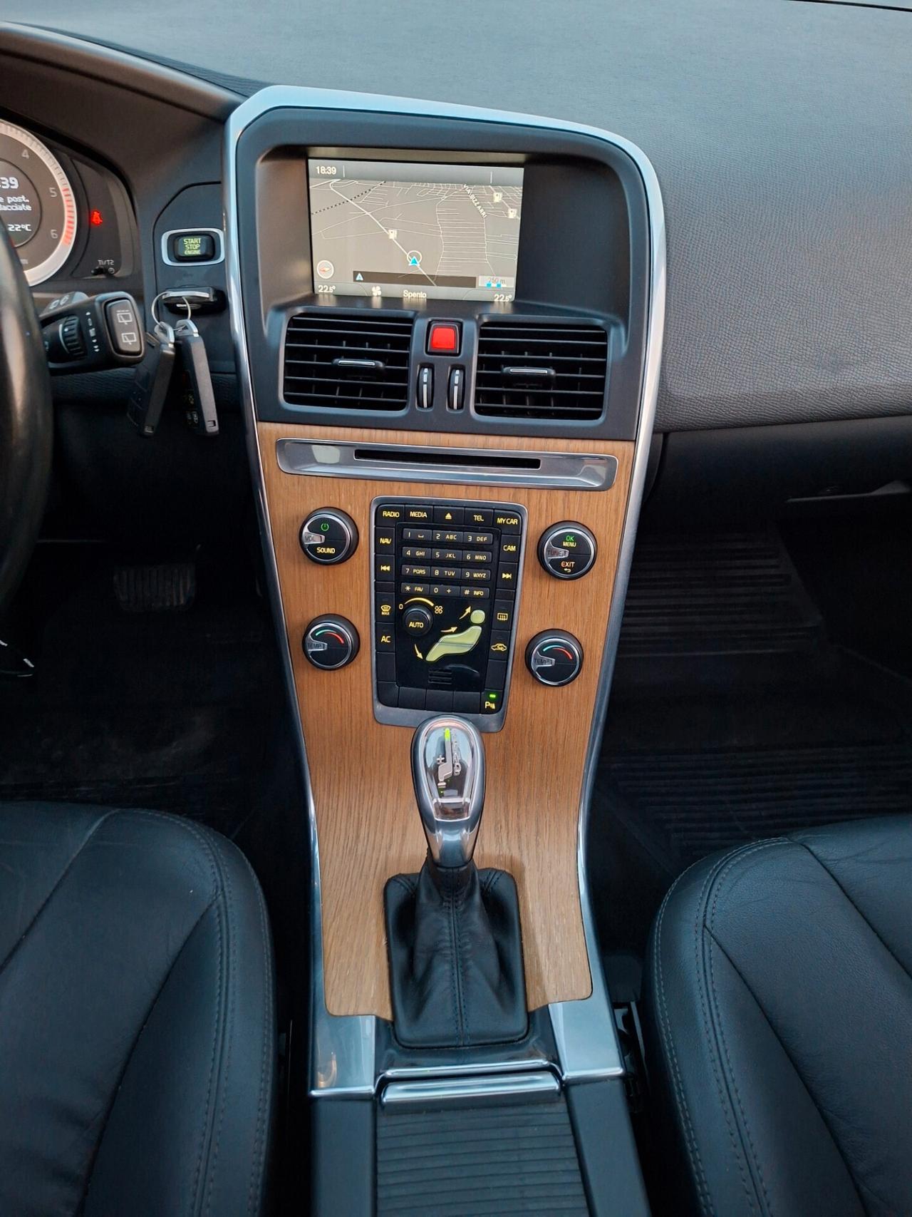 XC60 D5 2.0 D 163cv *TETTO PELLE-LED*