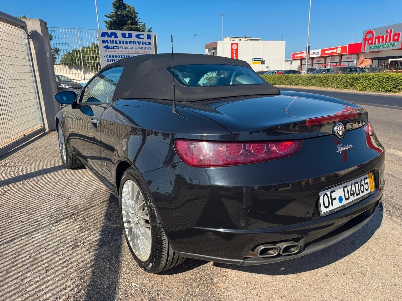 Alfa Romeo Spider 1750 TBi