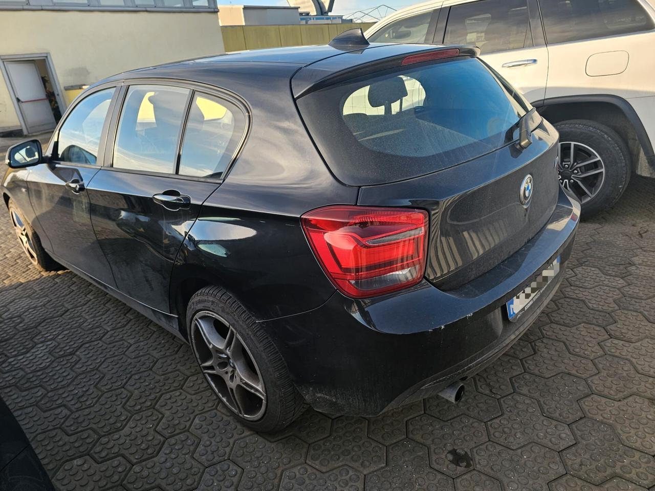 IN ARRIVO Bmw 118 118d 5p. Sport 2013
