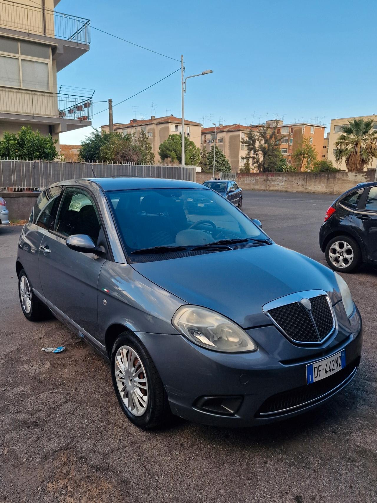Lancia Ypsilon 1.2 Argento