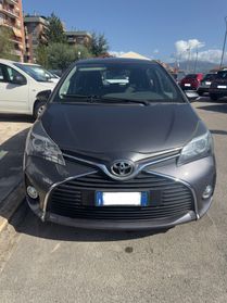 Toyota Yaris 1.3 5 porte Lounge navi telecamera full